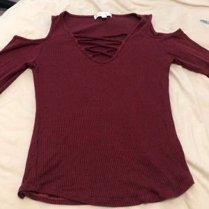 Burgundy 3/4 sleeve top with shoulder cut out